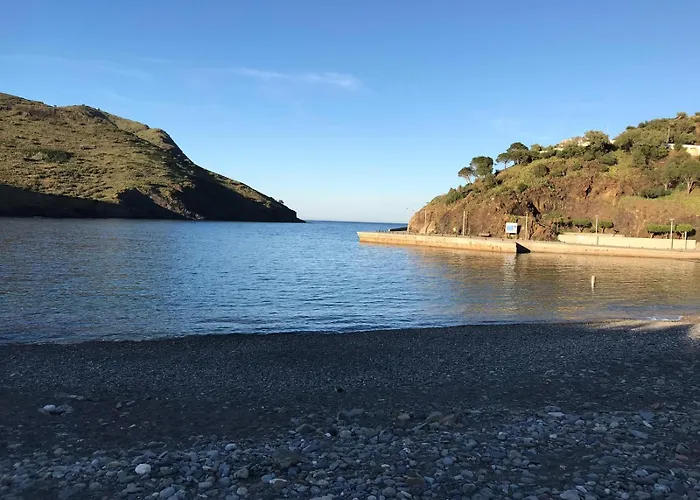 Apartaments Portbou Costa Brava